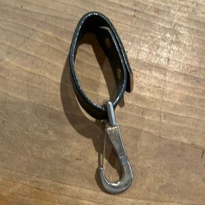 Loop attaches on belt. RM Knives  Black Leather Key fob Holder with Silver Clip